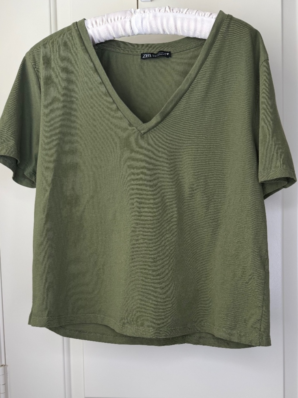 Zara Olive Green V-Neck 100% Cotton T-Shirt Size Small